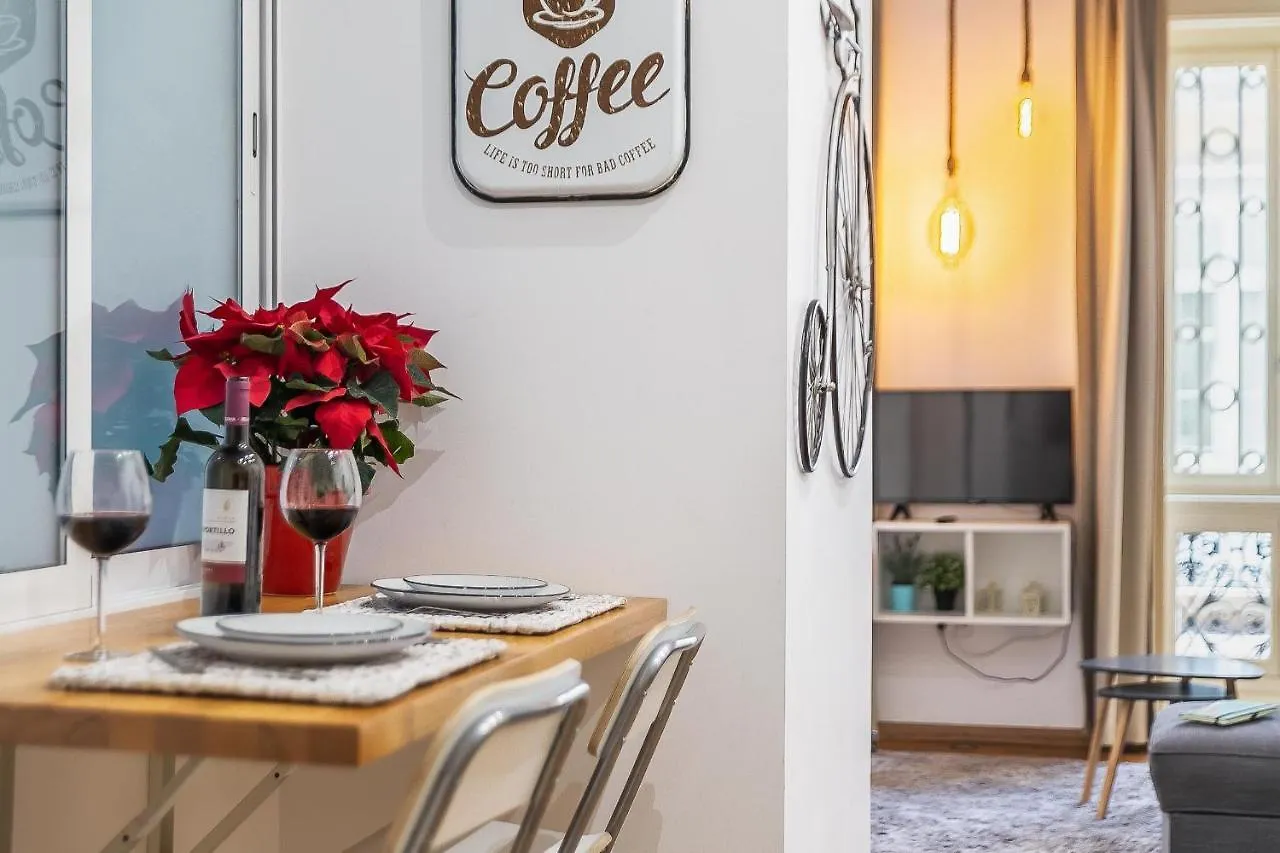 HomeAbroad Apartments - Larios Malaga Deluxe Collection